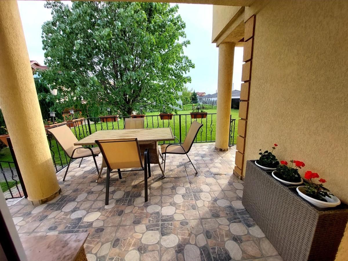 Casuta Cu Tei Villa Орадеа Екстериор снимка