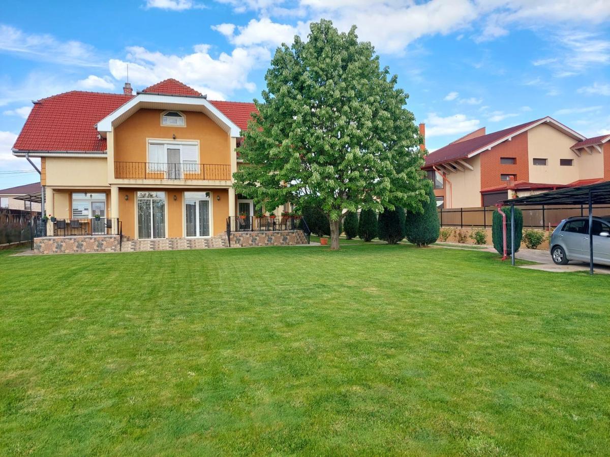 Casuta Cu Tei Villa Орадеа Екстериор снимка