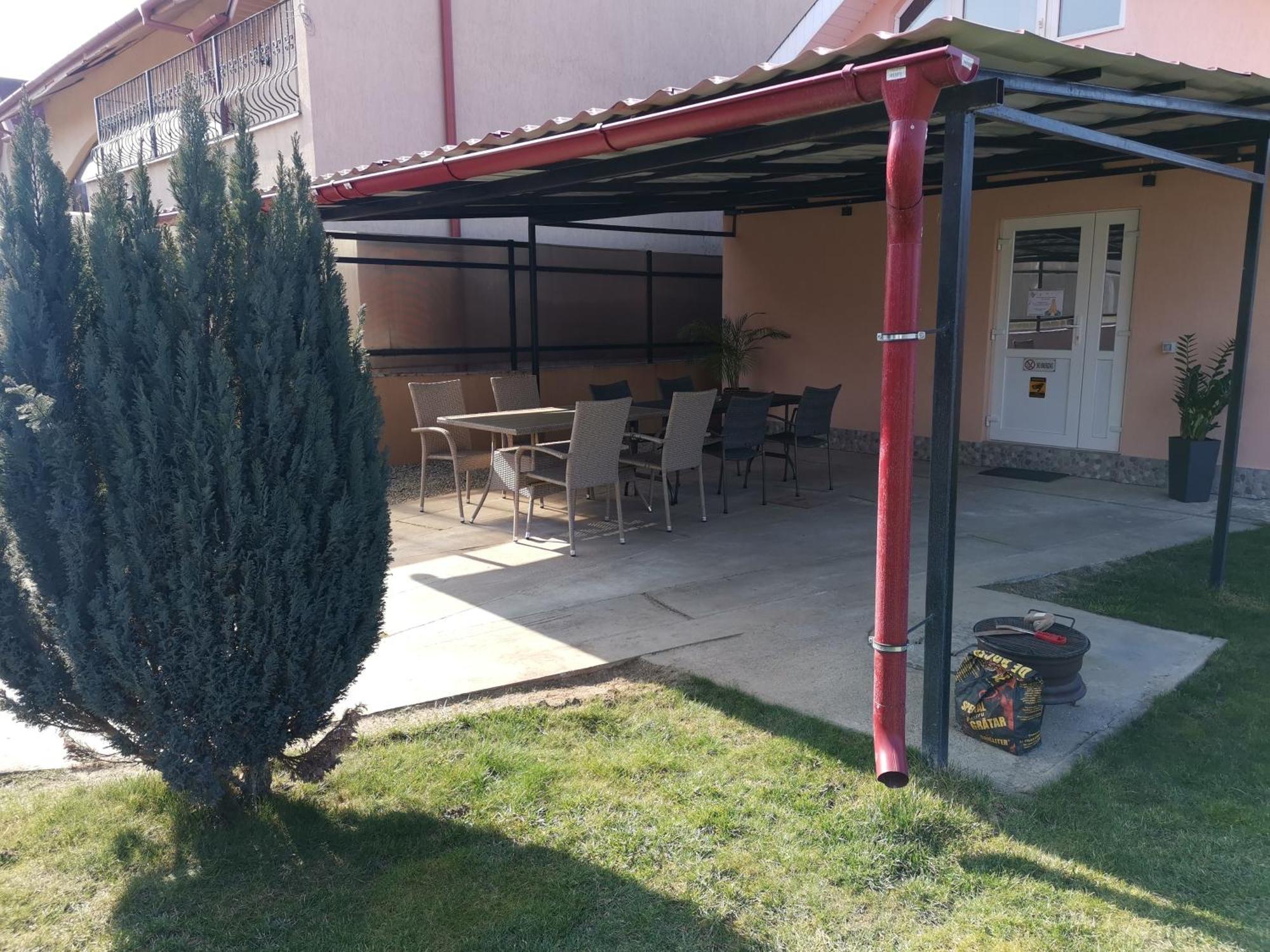 Casuta Cu Tei Villa Орадеа Стая снимка